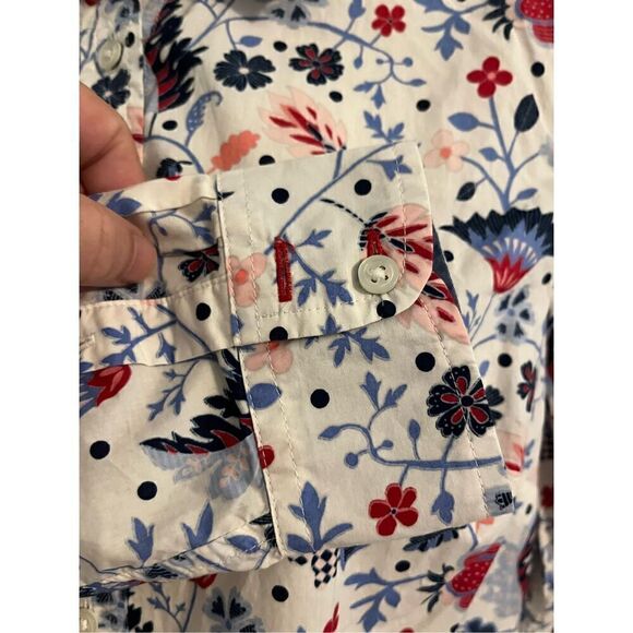 Talbots Crisp Cotton Long SleeveButton Top with a Floral pattern. White, blues, - Picture 4 of 5